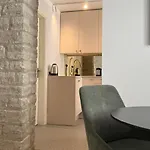 Luxury In The Heart Of Old Town Appartamento *