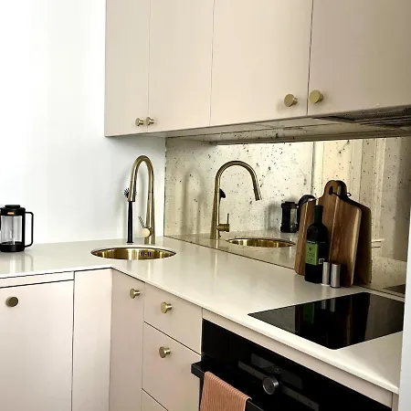 Luxury In The Heart Of Old Town * تالين