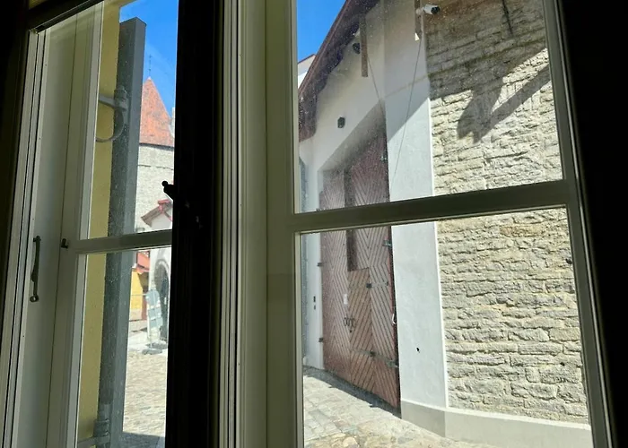 Luxury In The Heart Of Old Town Apartman