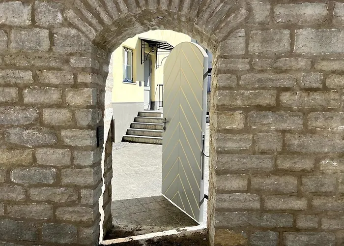 Luxury In The Heart Of Old Town Apartman *