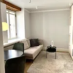 Luxury In The Heart Of Old Town Apartament